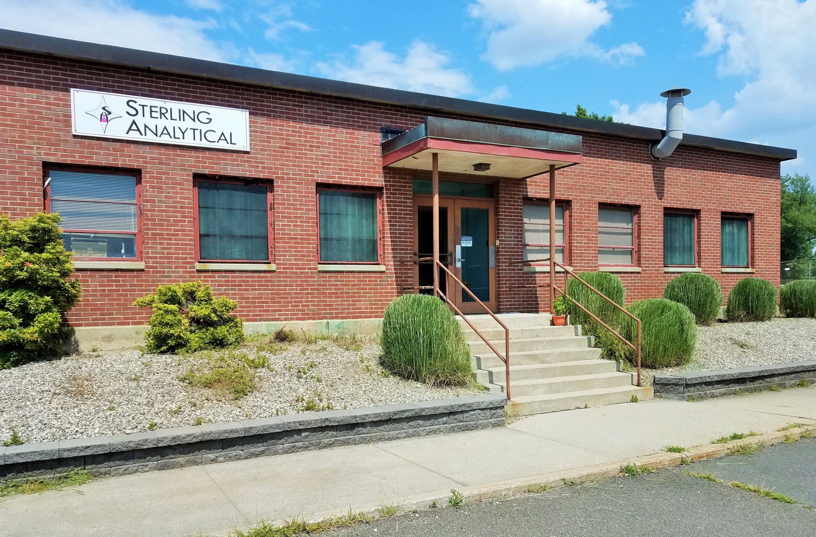 Sterlinganalytical.com